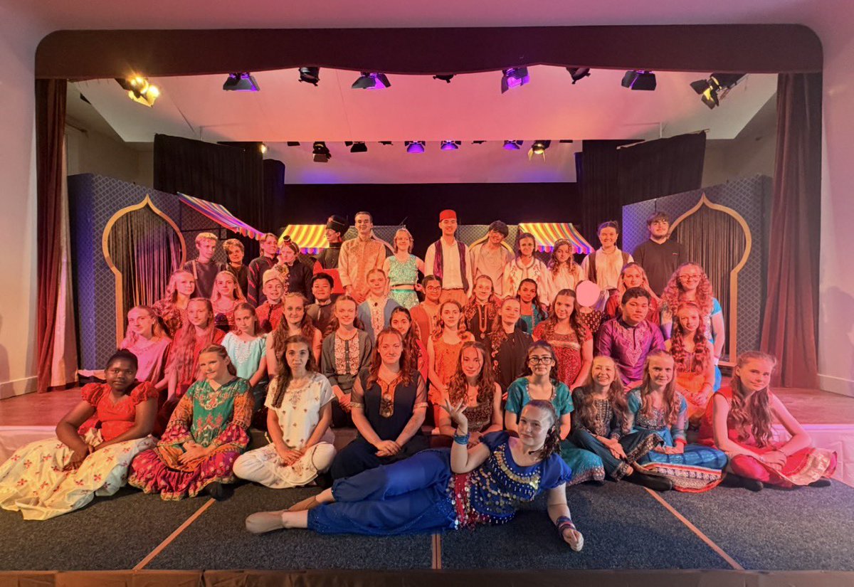 MissMayesSmith1's tweet photo. Our AMAZING cast of Aladdin 2026🧞‍♂️ https://t.co/Om68ZweUJ2