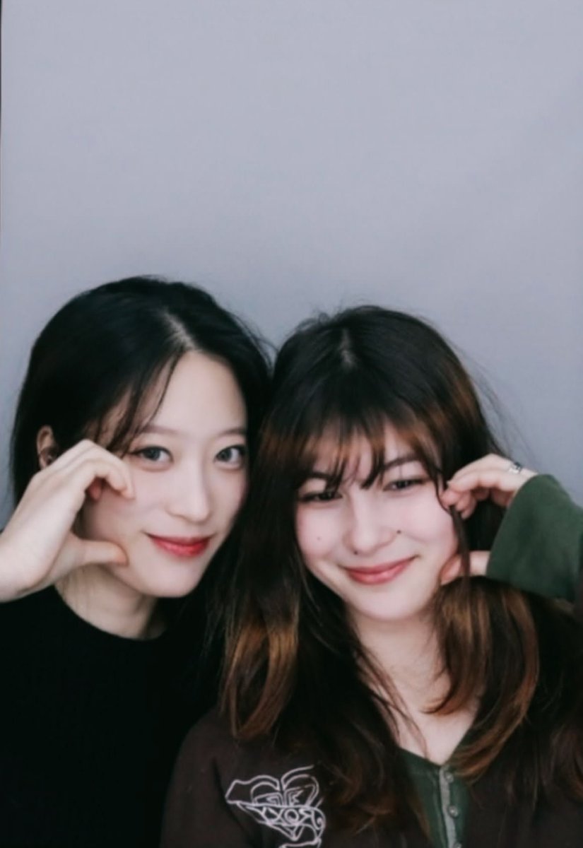 jujunabauer's tweet photo. im having alysa and you withdrawals https://t.co/4sN2K5eOmU