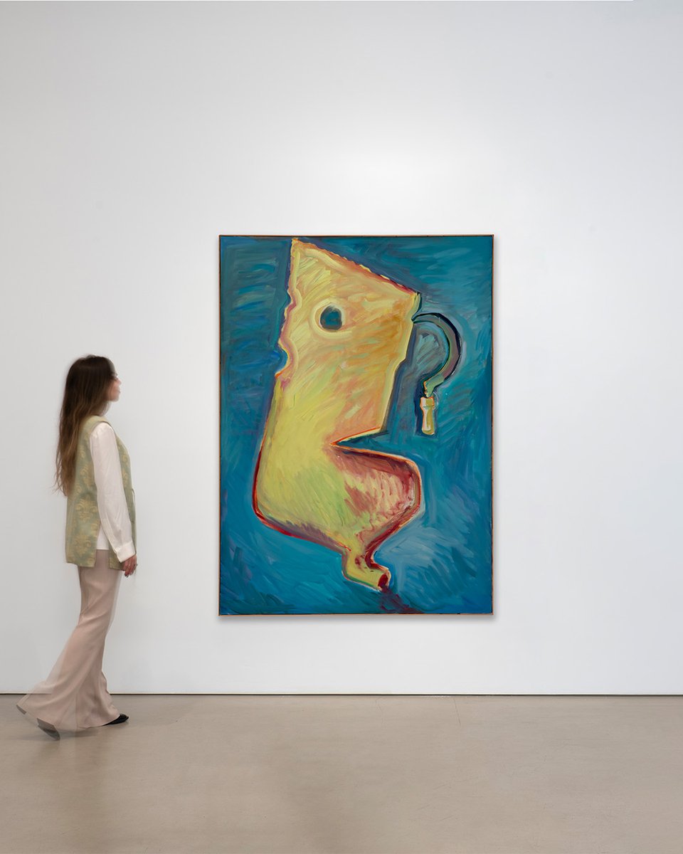 PetzelGallery's tweet photo. Artist Maria Lassnig (@maria_lassnig_foundation) often staged vulnerable, allegorical scenarios where anthropomorphic figures appear endangered, submerged, or suspended in physical and psychic tension. Using her well-known “body awareness” painting, Lassnig painted bodily sensations as lived and felt. The degree to which visible reality informed the work varied from image to image, from phase to phase. Paintings such as “Käsekrieg (Cheese War),” reflect this approach, affirming Lassnig’s lifelong commitment to painting as a means of exploring existence from within.

Artwork: Maria Lassnig, “Käsekrieg (Cheese War),” 1991, Oil on canvas, 78 3/4 x 57 1/8 in, 200 x 145 cm. © Maria Lassnig Foundation.

#marialassnig #petzel #artists #mustsee