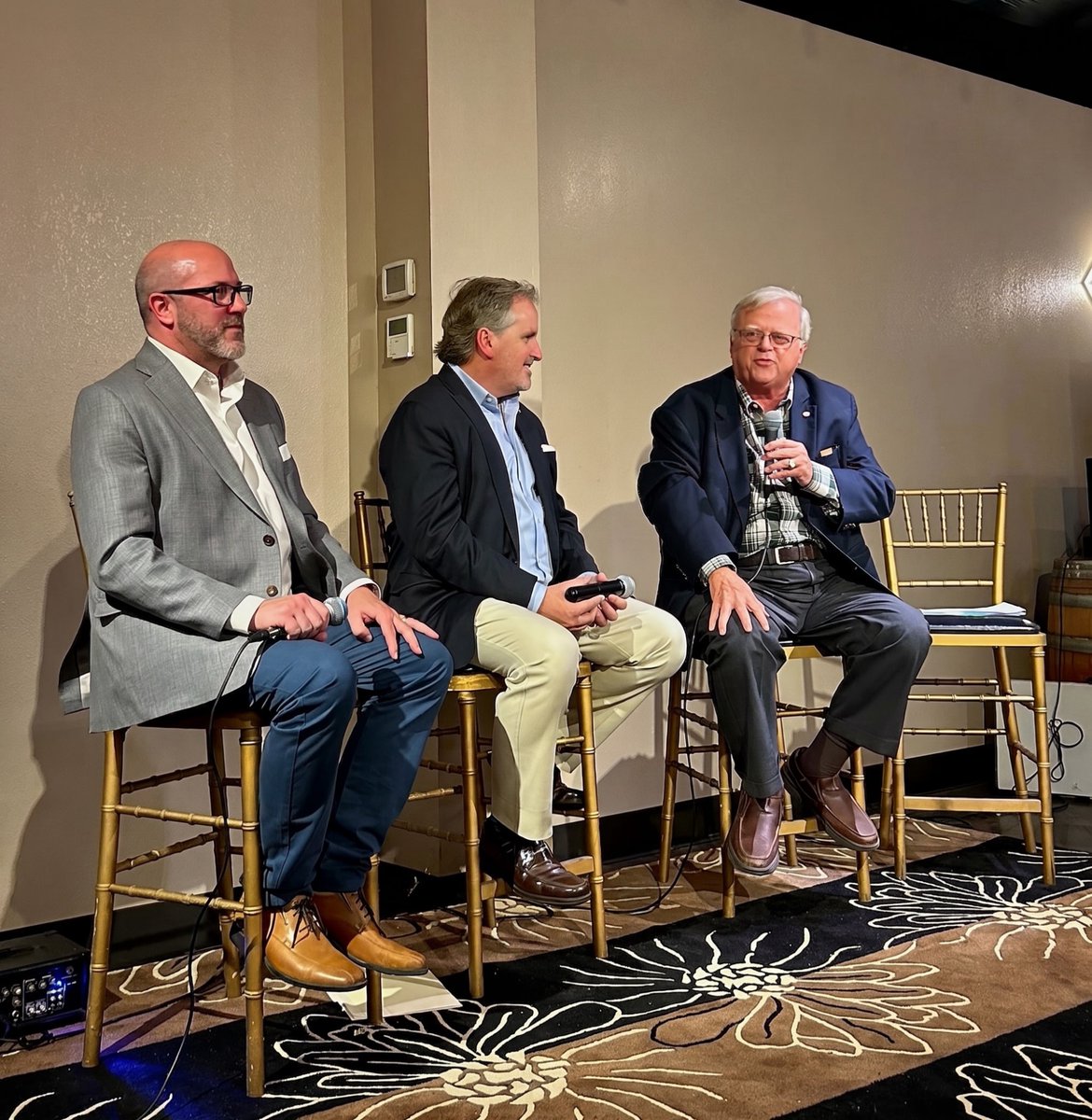 TeamBettencourt's tweet photo. Great Voter Integrity Discussion last night with Senator @SenBryanHughes, "Uncle Paul", and @ChadEnnisTX at the @honestelections with @TPPatriots, @Heritage_Action, @TPPF, @JoseMelendezTX, @bekabrown93, @The_ACRU.

Sen. Hughes and I spoke of our experiences passing landmark Voter Integrity bills, anti-DEI legislation and a lot more through the Senate State Affairs Committee of which he is Chair. We talked about my Local Government Committee Housing Affordability bills we both passed, Record Property Tax Homestead Exemptions, and my bills removing a corrupt Election Administration Office by Replacing it with Elected Officials in Harris County. 

Great interview, great crowd, and excellent questions!
Glad to see Rep @ValoreeforTexas, @NormaJeter,  @GailStanart and @StanStanart, who is running for state Rep and so many others. Thanks to the Sponsors! #txlege

PS: Listen to Chairman Hughes and I discuss Voter Integrity issues at 5:20pm on 700am or https://t.co/Df3w4LYRTq