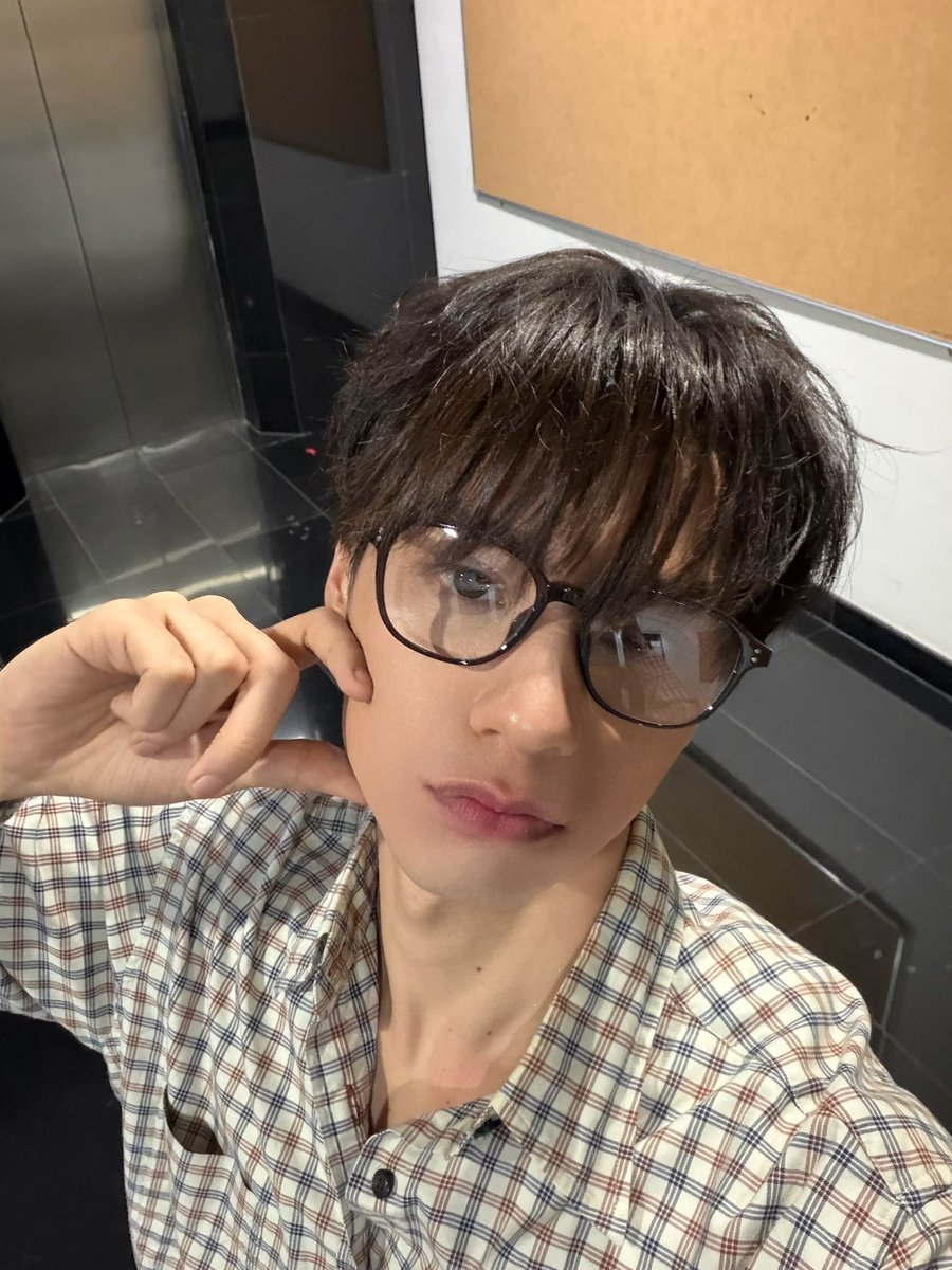nampingis's tweet photo. oh nerd keng you have my whole heart https://t.co/aLMhQbfutx