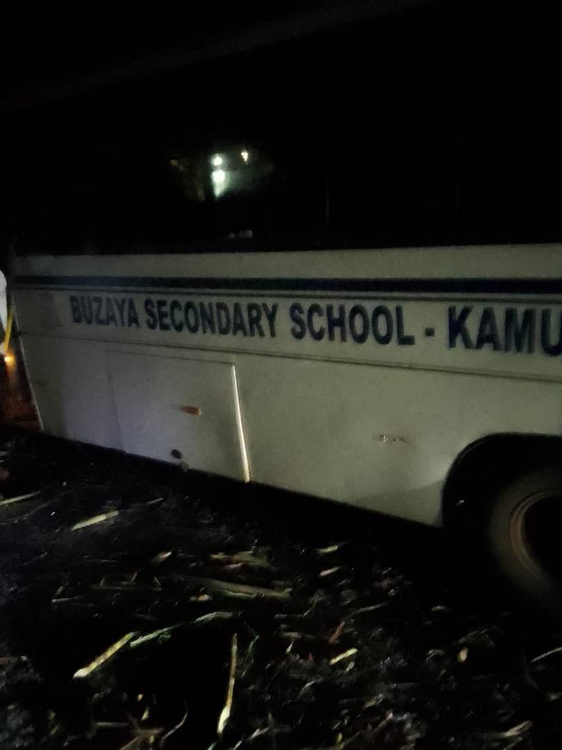 ssembatyaisma's tweet photo. JUST IN:
Another  Fatal accident has occured near Busota Health Centre III in Kamuli.

Reports indicate that a bus carrying students of Buzaya Secondary School was involved in an accident in Kamuli.

The number of casualties has not yet been officially confirmed. https://t.co/zIVR4tbSBS