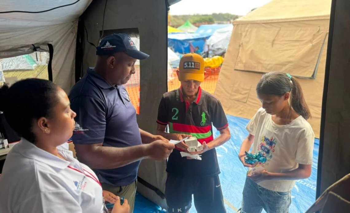 lajornadaSD's tweet photo. Hospital de Emergencia dominicano supera las 2,500 atenciones a víctimas de los terremotos en Venezuela

https://t.co/GjOcFCAlND https://t.co/3y8XO0Xlc3
