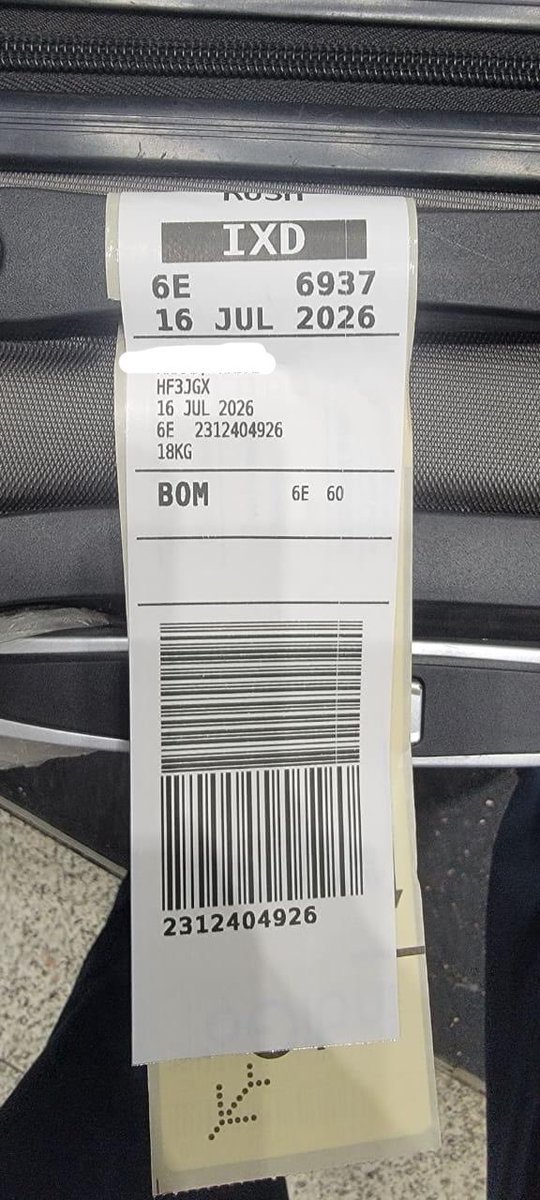 Shadab_Watch's tweet photo. @MoCA_GoI @IndiGo6E @MoCA_GoI 
This new tag and info received from @swissportNews Madina team.
The new tag is 18 Kg and check-in baggage tag was 23 Kg.
This baggage will not be accepted in any case with les weight.
I demand for delayed damage from 12 to date &amp; loss damage in full per act. https://t.co/M3BzsGao97