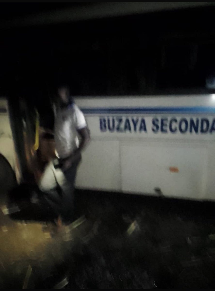 ZaakeFrancis's tweet photo. OH GOD!!!
As we mourn King David Junior School, another bus carrying students of Buzaya Secondary School has also crashed. Lord, have mercy on our children. Heal the injured, comfort grieving families and protect every child. #PrayForOurChildren https://t.co/o89RjcK6XA