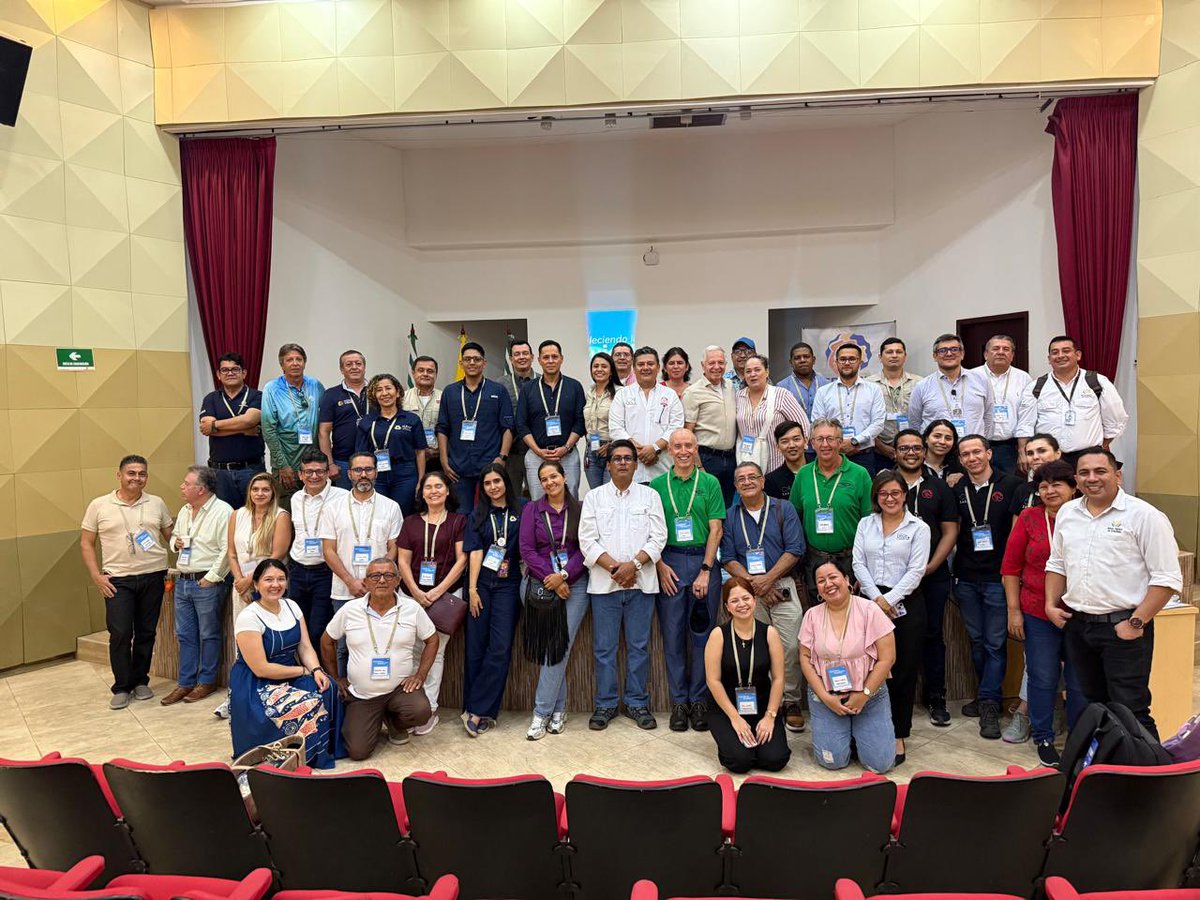 AUNAPColombia's tweet photo. 📸 | Así fue el cierre del Foro "Fortaleciendo la Acuicultura en los Llanos Orientales de Colombia", un espacio de diálogo, intercambio de conocimientos y articulación institucional para impulsar el desarrollo sostenible del sector acuícola. https://t.co/3xf8eQHZe7