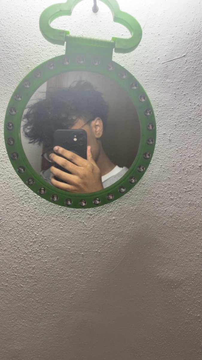 awdgie's tweet photo. Feeling freaky hmu 😈 https://t.co/CgURFhzRNk
