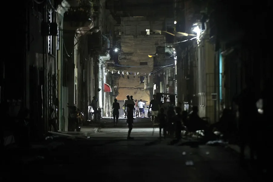 lajornadaSD's tweet photo. Cuba prevé apagones para el 72 % del país durante el horario de mayor demanda eléctrica

https://t.co/CMk4aMLTMZ https://t.co/7eCZfhn4VO