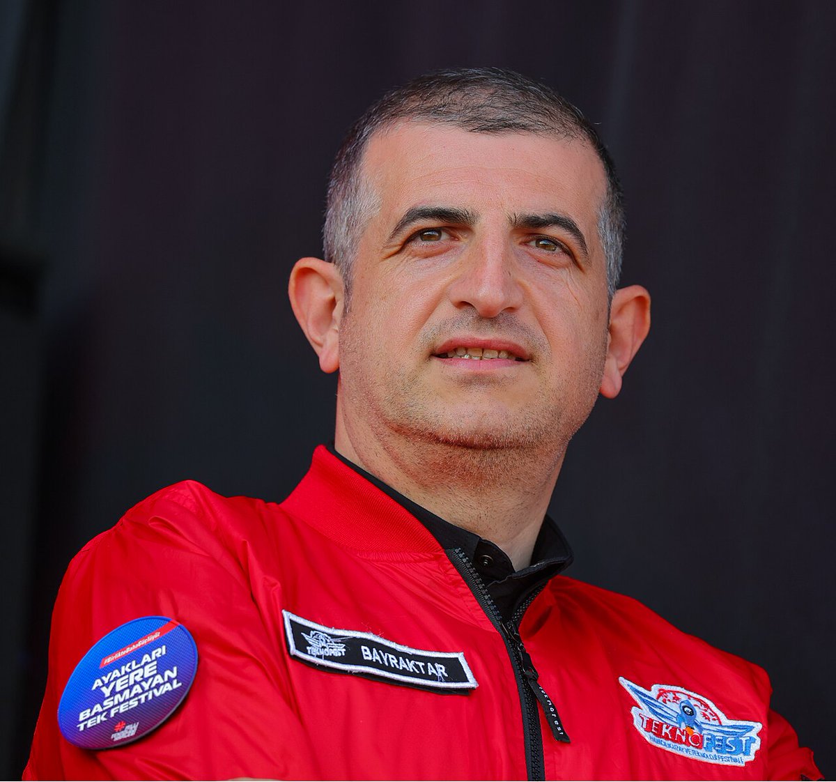 medyamuhtari's tweet photo. Karıştırmayın!

Sizin Haluk                  /             Bizim Haluk https://t.co/3ZUiFPzMfo