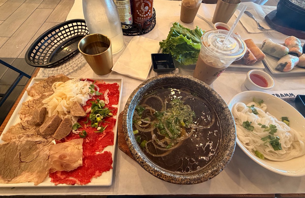 Sheep_Odyssey's tweet photo. Hot Stone Pho  😋 https://t.co/JE7H9Eqwzx