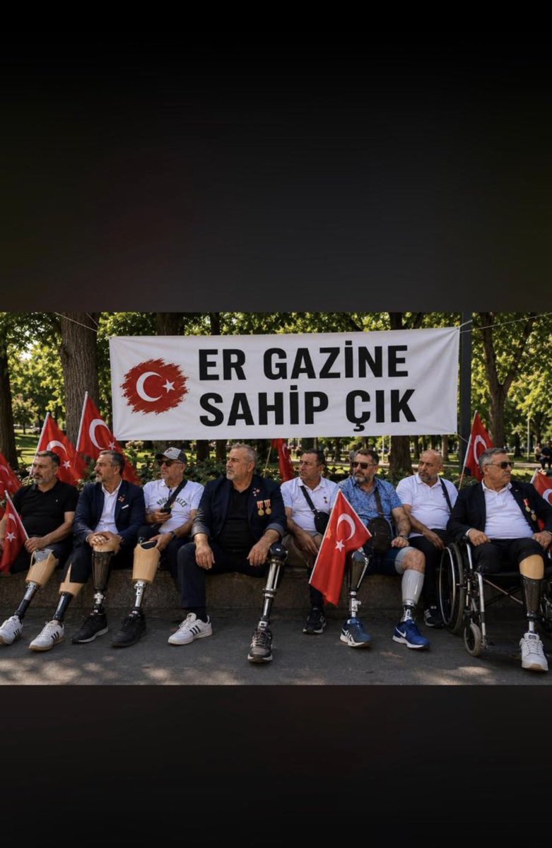 AhmetBa67460533's tweet photo. #gazileriminyanındayım https://t.co/d0ivL56yBh