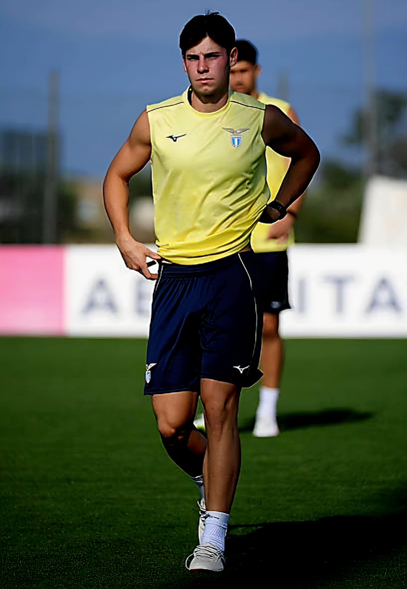 Lazio_Land's tweet photo. The 19 year old Hispano-Argentino Bruno #Galassi has signed a three year deal with #Lazio with an option to trigger one more year.
4 mil to Real Madrid who will once again hold 50% sell on value. https://t.co/2SYi72L0bT