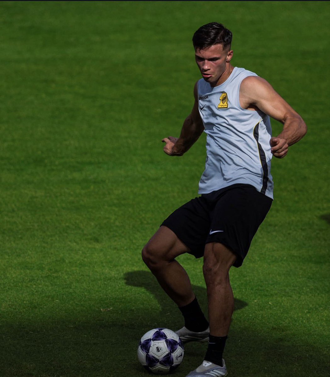 ITTI MANIA - اتي مانيا tweet media