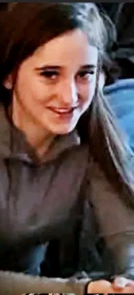 FreyjaBakke's tweet photo. 🚨 We are appealing for your help to find a missing girl from Reading.

Lily-Dee, aged 14, was last seen in Reading at around 7am yesterday.

Lily-Dee is slim, about 5ft 3ins tall, and last seen wearing a short grey top, grey flared leggings and black Crocs.

Lily-Dee is thought to have travelled to Westfield shopping centre in Shepherd's Bush so please share this post in any groups for that area.

If you see Lily-Dee, call 999, quoting reference number 43260365256.

If you have any information on her whereabouts, however small, please report this to us via our website. The link is in the comments.
