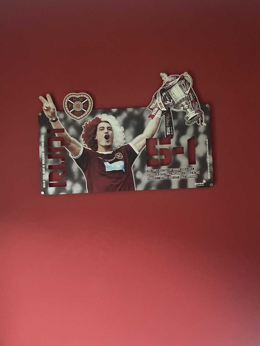 dianevsmith51's tweet photo. @JamTarts @LNER A big happy birthday Rudi - your still centre spot on my wall https://t.co/2kYCvn64R8