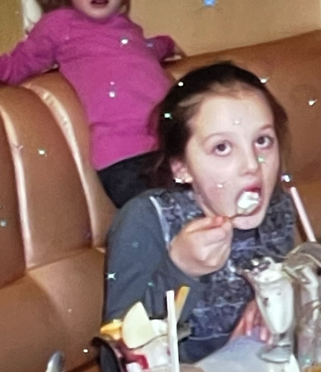 Fionagvlm's tweet photo. Stumbled upon this old photo and instantly missing my parents so much. Back when my only responsibility was finishing that sundae. Take me back. β€οΈπ₯Ή #ChildhoodMemories #MissingMyParents #TimeFlies #ThankfulForThem https://t.co/3TvV3kvqpM