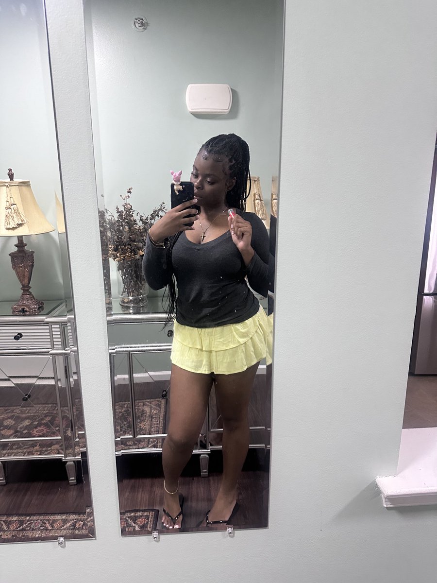 pediobsession's tweet photo. Notice anything losers ? 🦶🏾🤭 https://t.co/fI1IrJMfgy