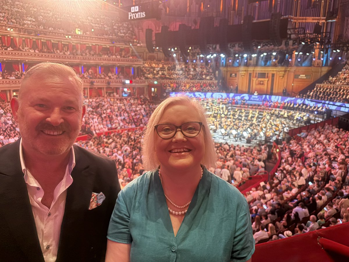 bernarddonoghue's tweet photo. A huge pleasure to be at the First Night of the Proms @bbcproms @RoyalAlbertHall this evening. Superb programme beginning with Copland and Gershwin in #USA250 and culminating in a surprise rendition of @oasis #Wonderwall. We are in the age of #Burnham. And great to be with #DCMS minister @fionatwycross