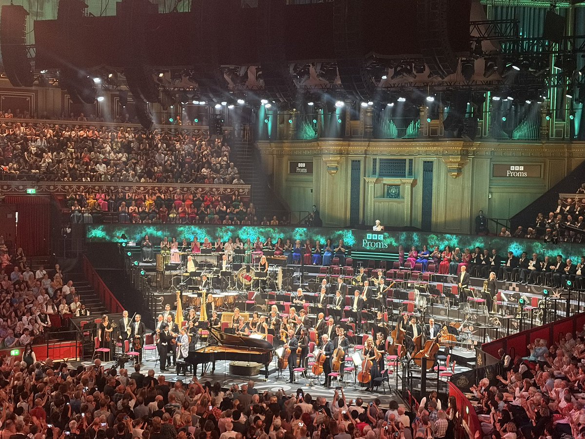 bernarddonoghue's tweet photo. A huge pleasure to be at the First Night of the Proms @bbcproms @RoyalAlbertHall this evening. Superb programme beginning with Copland and Gershwin in #USA250 and culminating in a surprise rendition of @oasis #Wonderwall. We are in the age of #Burnham. And great to be with #DCMS minister @fionatwycross
