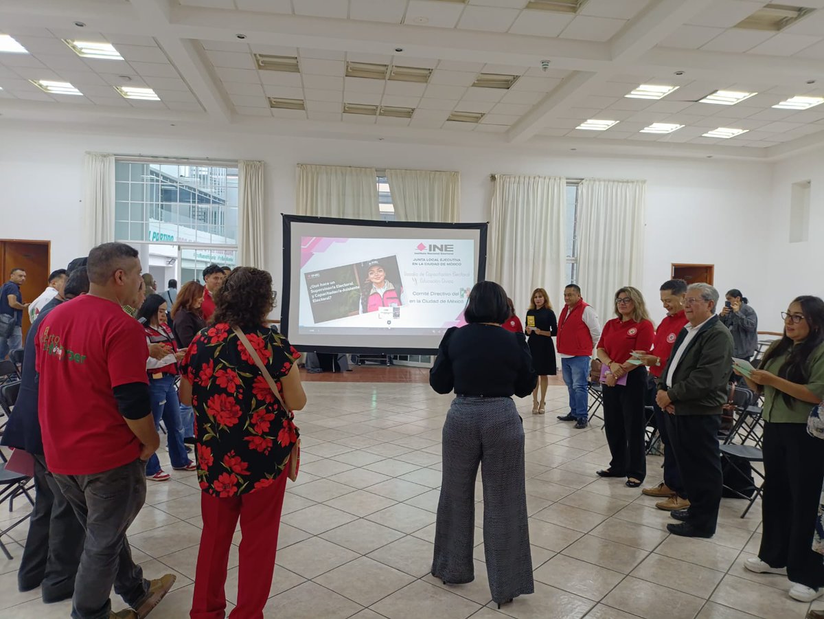 INECDMX's tweet photo. A petición de la Secretaría de Acción Electoral del PRI, la Junta Local Ejecutiva del #INECDMX impartió la ponencia “Cuál es el trabajo de las y los Supervisores Electorales y de las y los Capacitadores-Asistentes Electorales”, presentada por la Mtra. Yesenia Nava Manzano. https://t.co/6Cm6OEuaAA