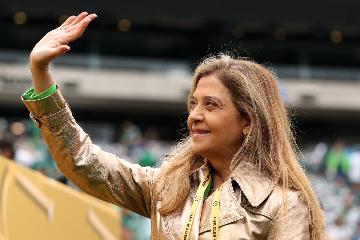 informafogo's tweet photo. "Eu tinha certeza absoluta disso. Como falei, temos interesse sim no atleta, mas não temos nenhuma novidade para vocês. Barros tem conversado quase que diariamente com o Botafogo e com os empresários do Danilo.

O interesse continua e estamos trabalhando. Acredito que sim. O desejo dele é voltar pra casa dele. Eu acredito, mas depende também do Botafogo. O desejo dele é vir para o Palmeiras."

- Leila Pereira, sobre Danilo