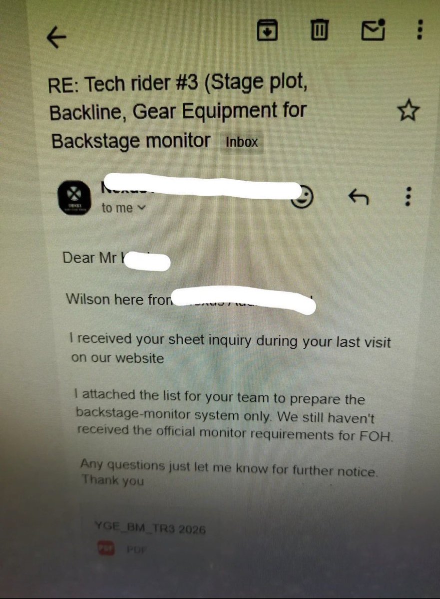 zhiitysm's tweet photo. De acordo com e-mails de produção vazados, a YG solicitou equipamentos para 7 membros para o concerto do BABYMONSTER na Malásia, incluindo sete microfones, sete monitores intra-auriculares e sete transmissores.

Um receptor de áudio nos bastidores rotulado como "RAMI" também foi+ https://t.co/lQf6EVQYbR