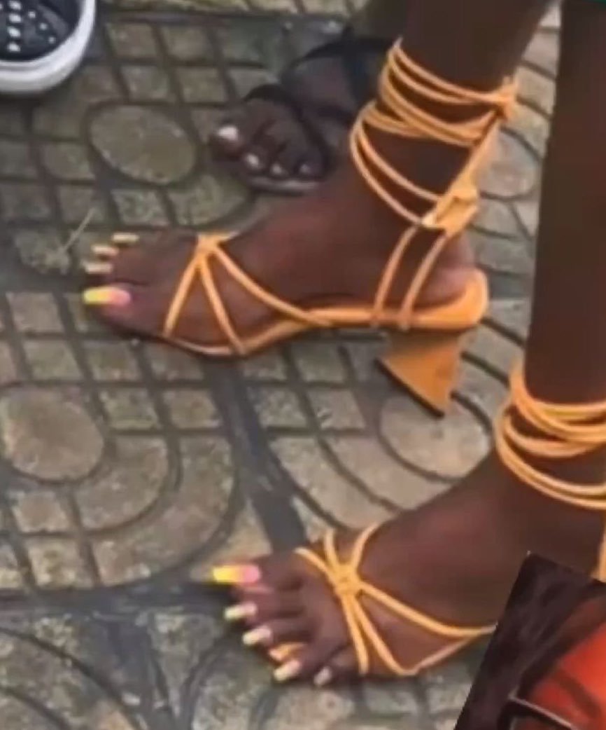 TonnyEdison's tweet photo. Babe it's weekend, l need money to make my toes 
The toes😁😁 https://t.co/TqcWLYsvxK