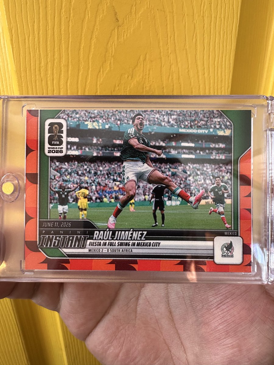 noluvcards's tweet photo. My current grail, red/5 https://t.co/ogPPJ1GumB
