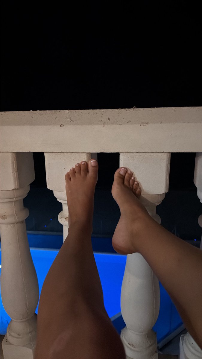 DiosaCarol2_'s tweet photo. Me voy a cenar por ahí, tú te encargas y yo me río de ti https://t.co/7ZaghvoJIz
