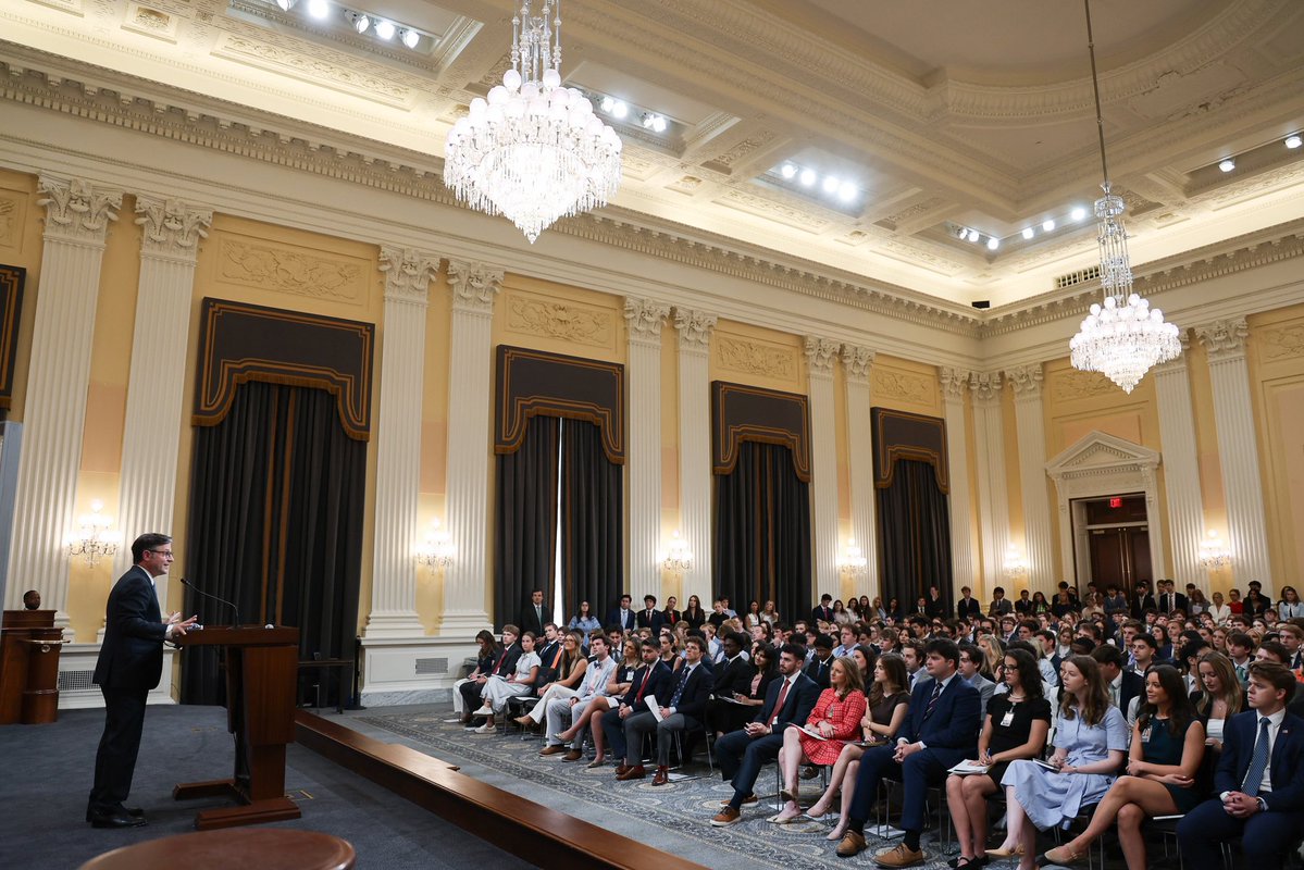 SpeakerJohnson's tweet photo. One of my favorite events each summer is speaking to Capitol Hill interns about the functions of Congress and the foundations of our republic. 

These young men and women represent the next generation of public servants, and I am confident the future of America is in good hands. https://t.co/yp5YzAddEo