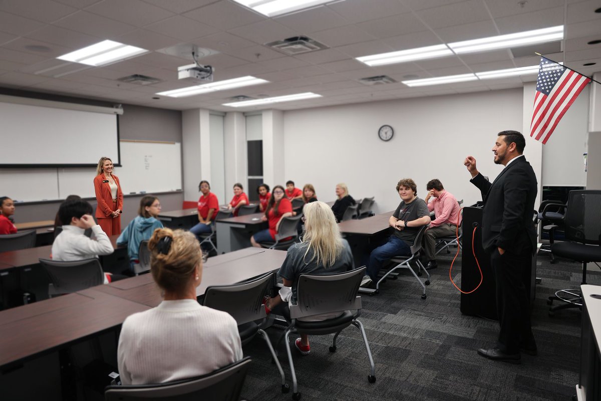 StasiKamoutsas's tweet photo. Some of our youngest students had the opportunity to hear from Representative @JenniferCanady_ today as part of @PolkState’s Civics Leadership Academy.

What a valuable summer experience for middle schoolers to engage in meaningful lessons about civic issues, community and leadership.

Thank you to Representative Canady and all the elected officials who served as guest speakers during this summer’s academies.