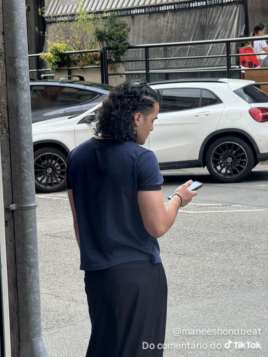 obsessedjalen's tweet photo. ISSO AQUI É MUITO SÉRIO.

Esse homem não pode ser REAL https://t.co/ptkcctedKs