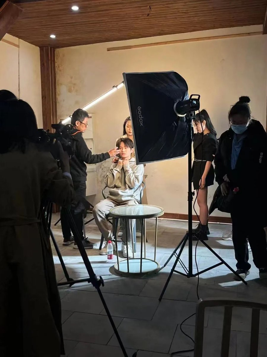 myeonghwan11's tweet photo. Just checked in at the hottest new variety show filming set! Full of non-stop laughs and fun with the crew today  Ready to watch the episode Stay tuned! https://t.co/c06f8Mrl7C