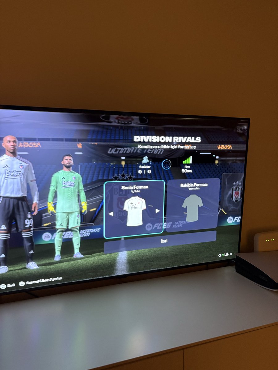 KKocbey's tweet photo. @FutMerkez 😂😂😂 ben https://t.co/5cR4qPtccY