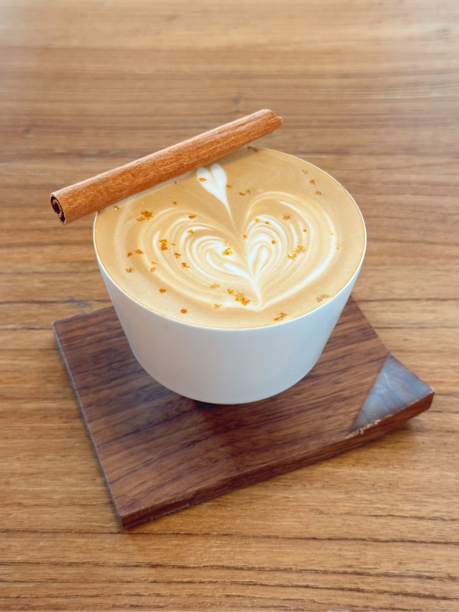 dinrt26229855's tweet photo. Today’s tiny win: Finally nailing that complicated latte art  My Monday just turned from blah to bright https://t.co/ntqLrB3yqS