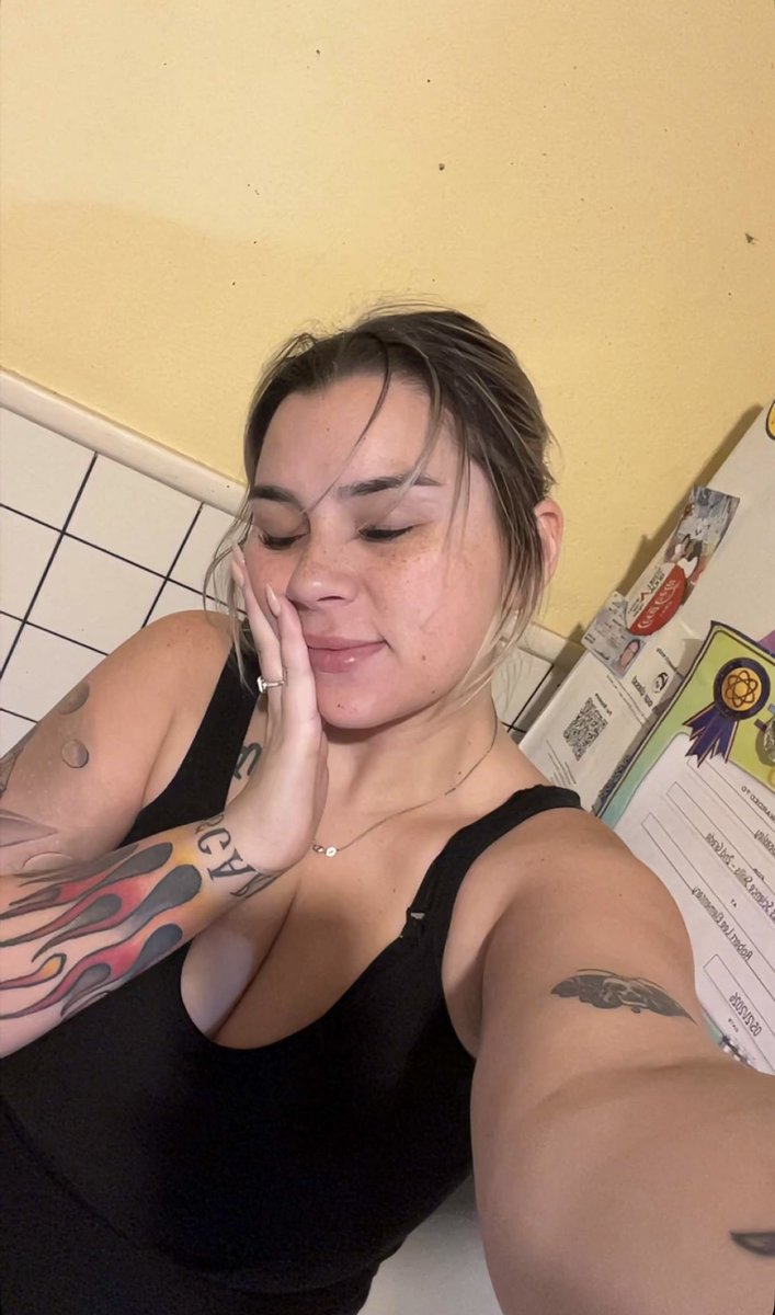 Jessyofx_'s tweet photo. Hi X🖤 https://t.co/s3dZkHPSsj