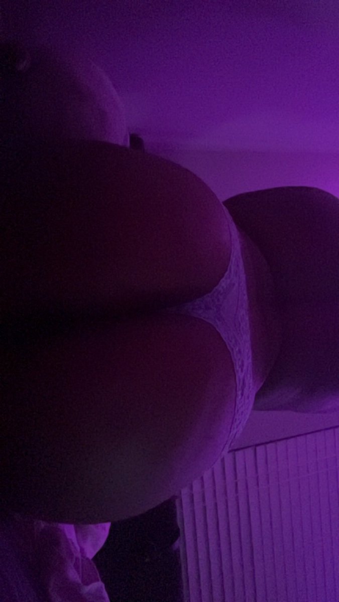 Dr3_c0r3's tweet photo. #nsfwtwt intro⋆౨ৎ˚⟡˖ ࣪ 
You can call me drea🌸
𐙚 she/her
𐙚 20 in college 
𐙚 sub 🎀
𐙚 nswf ~ mdni ! 
𐙚 hard + soft kinks >_< (relapsing 🤫)
𐙚 luv anime n cute clothes 
𐙚 gamer/books lover 
𐙚 DMs open 🎀 
     
  ⋆౨ৎ˚⟡˖ ࣪  ↻ and ♡ to be moots

#goodgirl #pyt https://t.co/XC1yxIahn2