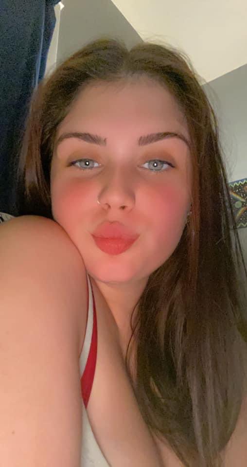 White_GirlAmber's tweet photo. Fat racist pig…..yes yes i am and im proud of it so kiss my fat white racist ass #horny #whiteisright #whiteonly #whitesonly #noblacks #white #bbw #fat #oink #dm #dmme #whitepower https://t.co/C8oWVw1UYH
