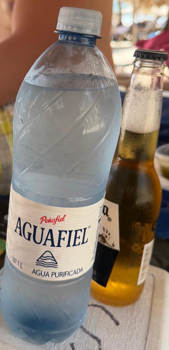 Burro_H's tweet photo. @grupopenafiel 
¿Es real este embotellado o es “piratería”? https://t.co/LPLWT81wpB