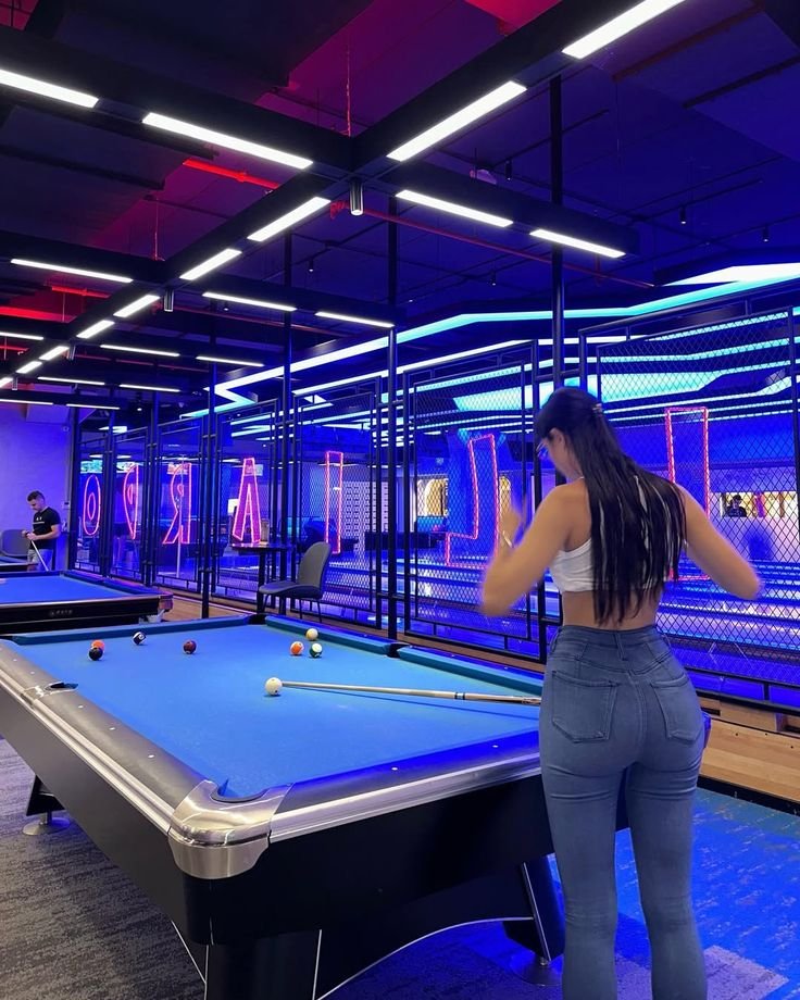 AllisonMaz40451's tweet photo. Hooray.....its a Friday night again 
🎱🍷🥂 https://t.co/Dy6SCzQVBc