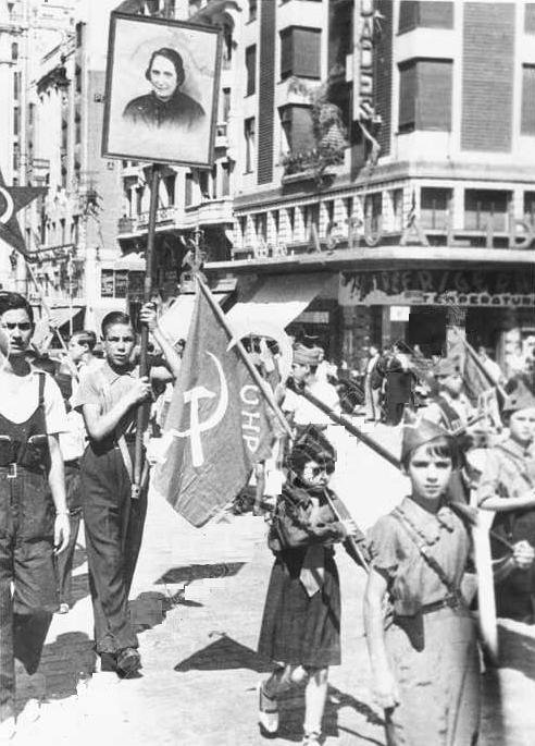 GASLIGHTER_'s tweet photo. 90 years ago today a fascist coup in Spain was thwarted by the popular front government. Despite this, it was the spark for a brutal and bloody civil war against fascism.

For 3 years republicans bravely fought Franco, till Casado and the anarchists betrayed them. 

¡No Paseran! https://t.co/ccVD4C4Ljt