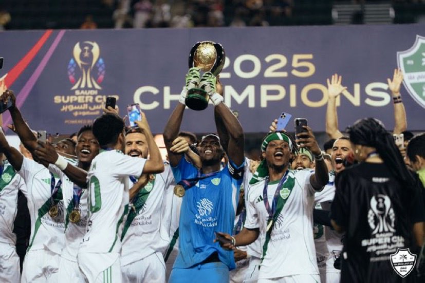 3mrlil's tweet photo. @all_saif2011 @SaudiSuperCup @saudiFF لااا يشيخخ؟😂😂 https://t.co/CYx08VaCdu
