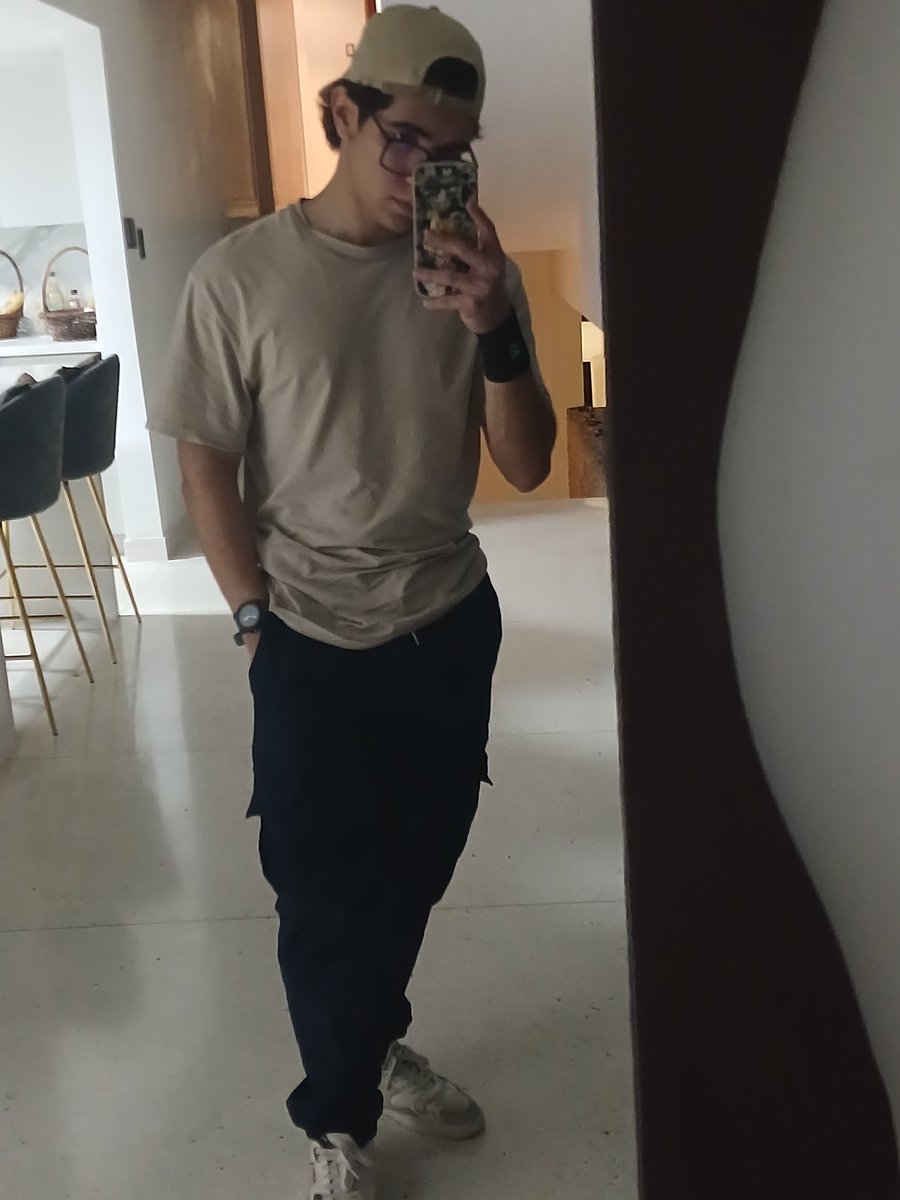 deivopr's tweet photo. que tú qué???? https://t.co/gQD3cOYz1O
