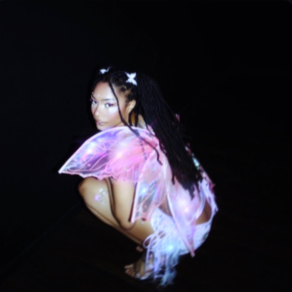 KYIEMA's tweet photo. LOVE ON DIGITAL • OUT 8/07 🧚🏽‍♀️

PRE SAVE/PRE ORDER NOW https://t.co/VtuBFhq6hX
