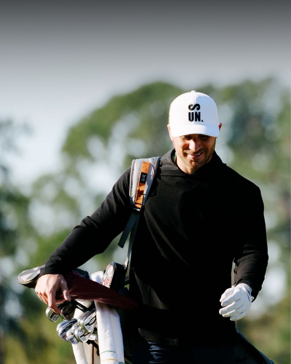 SunMountainGolf's tweet photo. Every piece serves a purpose.

From breathable performance apparel to structured hats built for sun coverage and everyday wear, Sun Mountain apparel is designed to move naturally through the round while maintaining a premium, understated look. https://t.co/lj9X9FI5yF