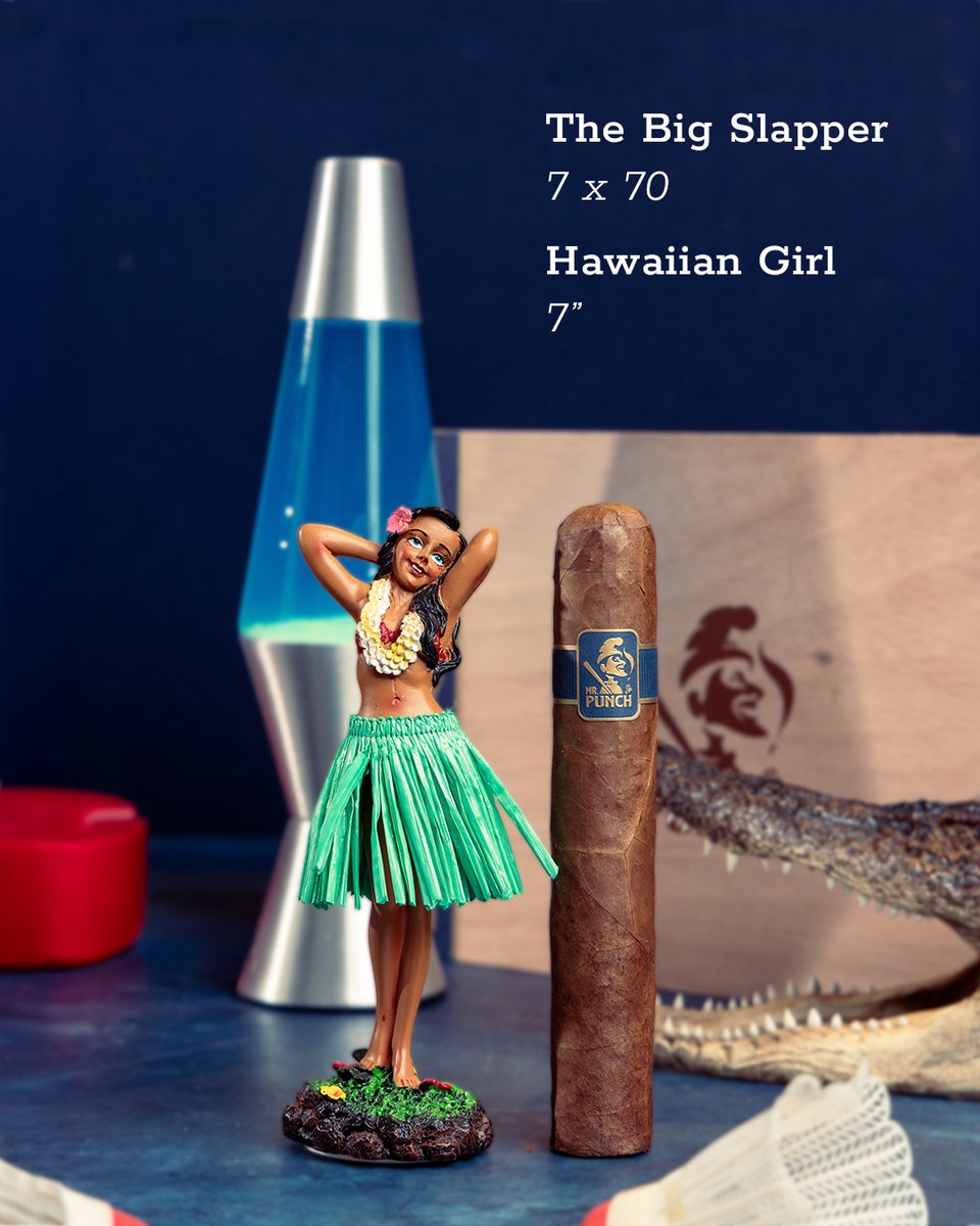 punchcigars's tweet photo. Just how big is the Big Slapper — the biggest Punch Cigar ever made? 

Pretty, pretty, pretty, pretty big. https://t.co/guWUbHmQKW
