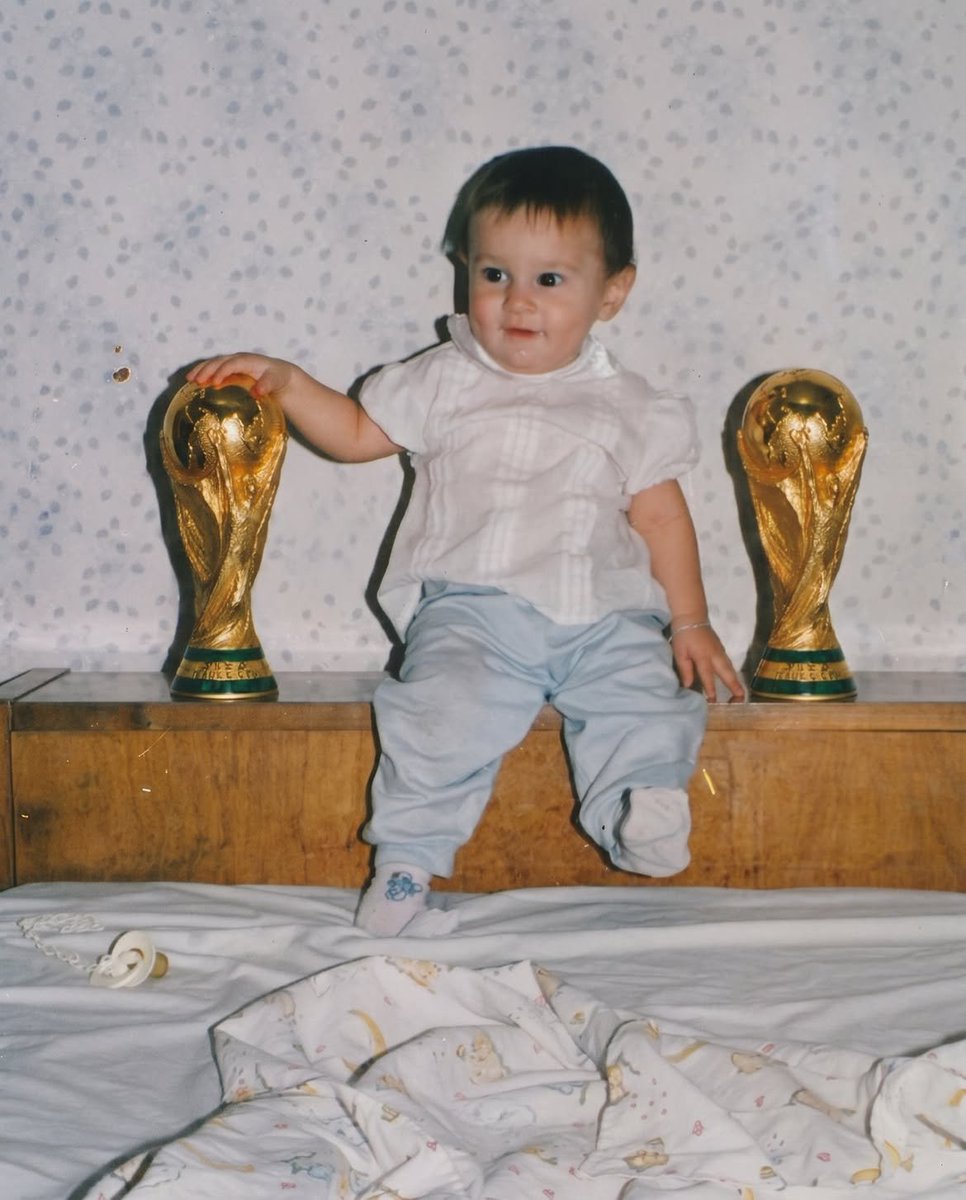 ofootball__'s tweet photo. The kid who changed the game forever (x2?) https://t.co/OAGRiKMmY9