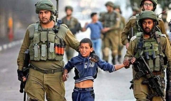 AALMUBARAKI1_'s tweet photo. @Eyaaaad احتلال بغيض بلا انسانية ولا اخلاق ولا شرف 

ويتشدقون بمقولة "الجيش الاكثر اخلاقية" كذبًا وزورا ويروجونها في كل مكان

واجب على كل عربي ومسلم وانسان له ضمير حي ان يفضح اجر امهم وافعالهم التي لا يفعلها الا مؤدلجين على الكراهية في مناهجهم ومحافلهم

نسأل الله أن يلطف باهلنا في فلسطين https://t.co/KomxM3mQSL
