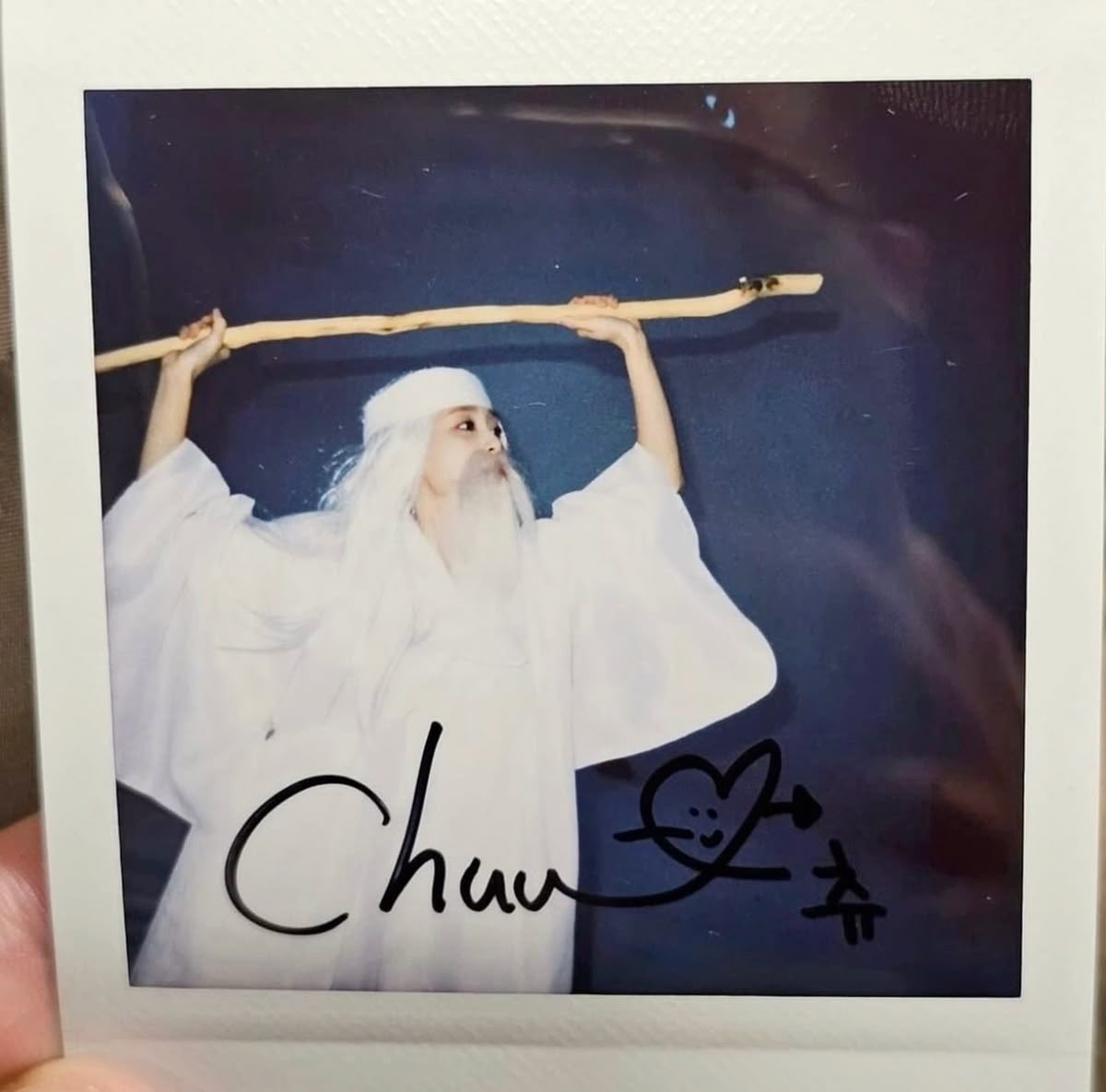 chuudict's tweet photo. She was just doing shit https://t.co/uYkQDAvc7C