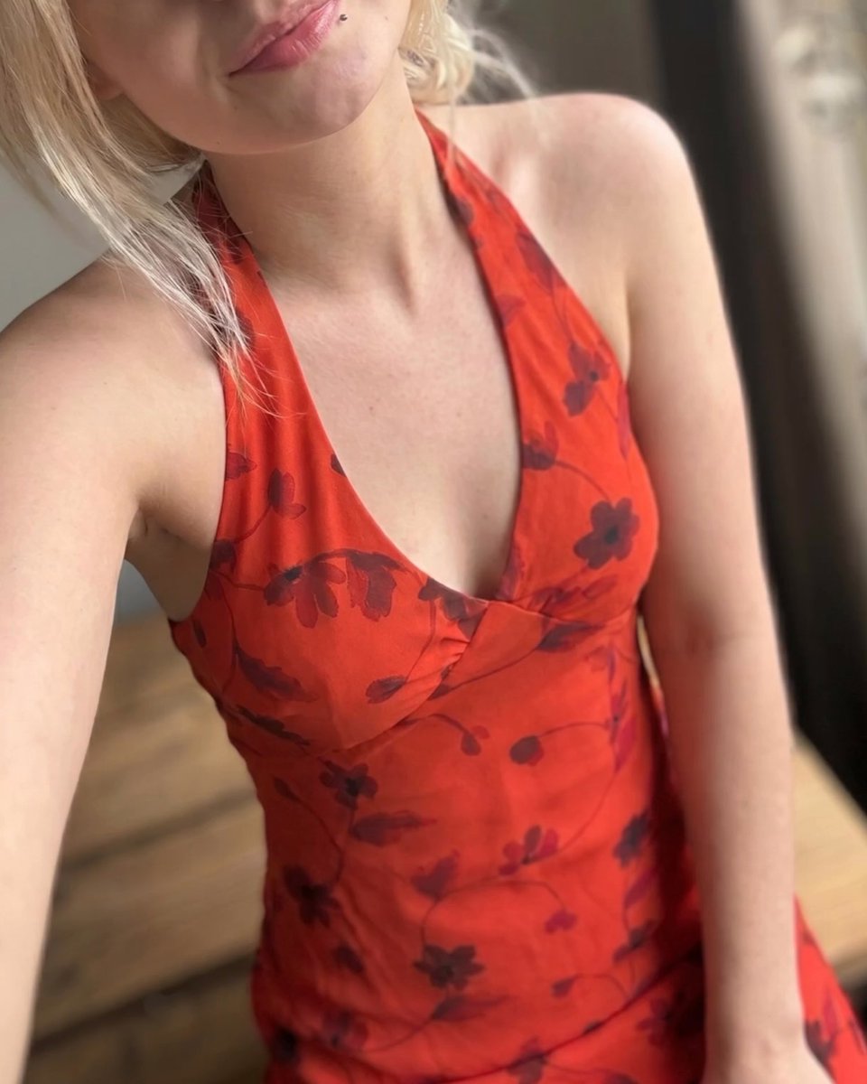 Lana tweet media